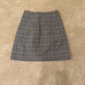Aritzia mini skirt